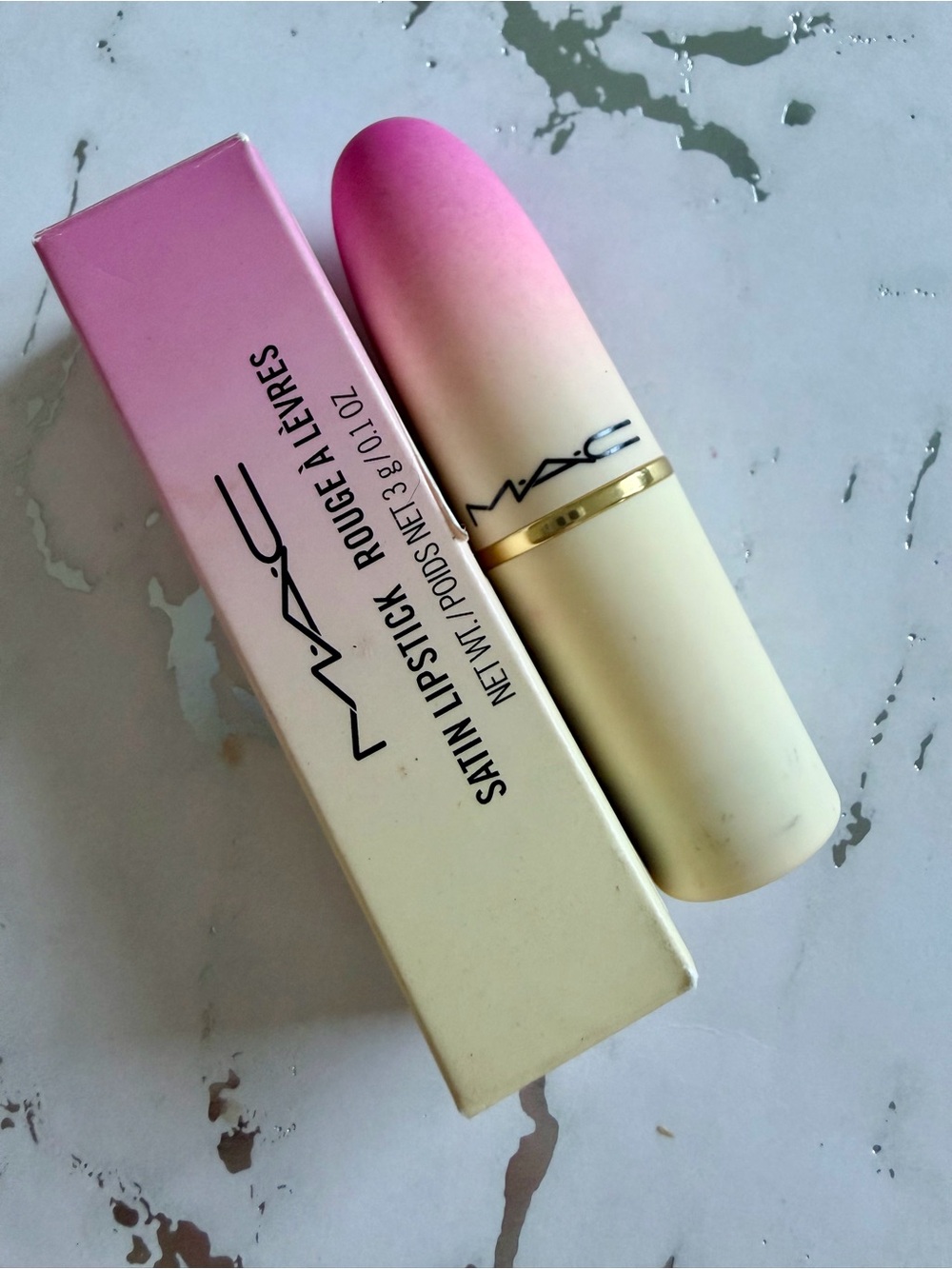 BNIB LIMITED EDITION MAC Cosmetics Satin Lipstick - Peachy New Year RARE!!!! - Picture 3 of 5